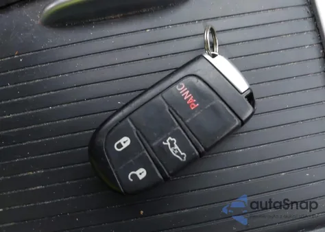 2017 Dodge Charger Se Rwd z USA, uszkodzony, nr VIN 2C3CDXBG1HH618783